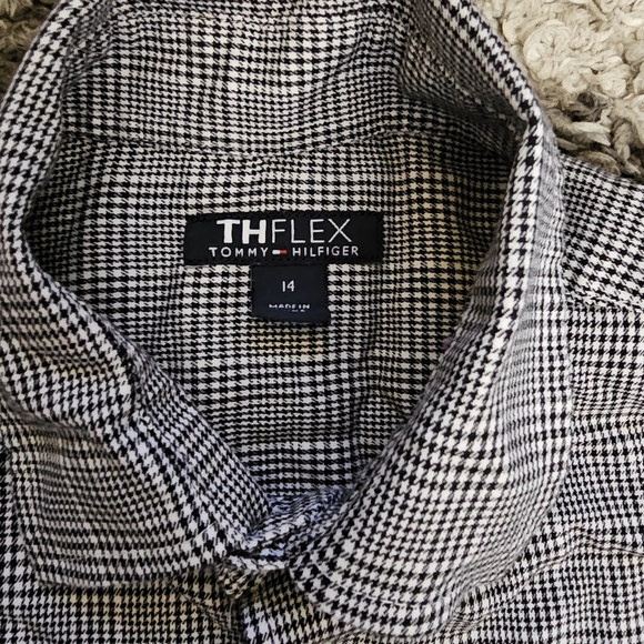 Kids Tommy Hilfiger Button Down Longsleeve Shirt Size 14 - Picture 2 of 4